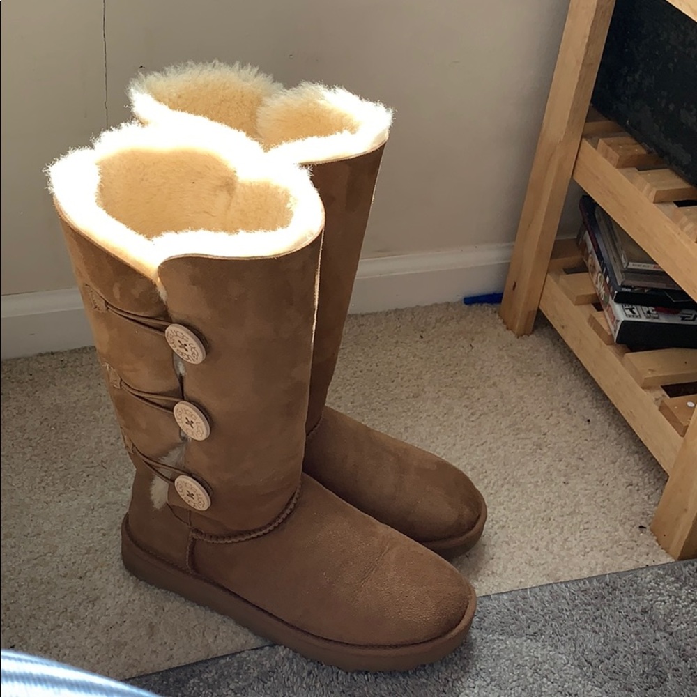 Ugg Bailey Button Triplet Chestnut 9